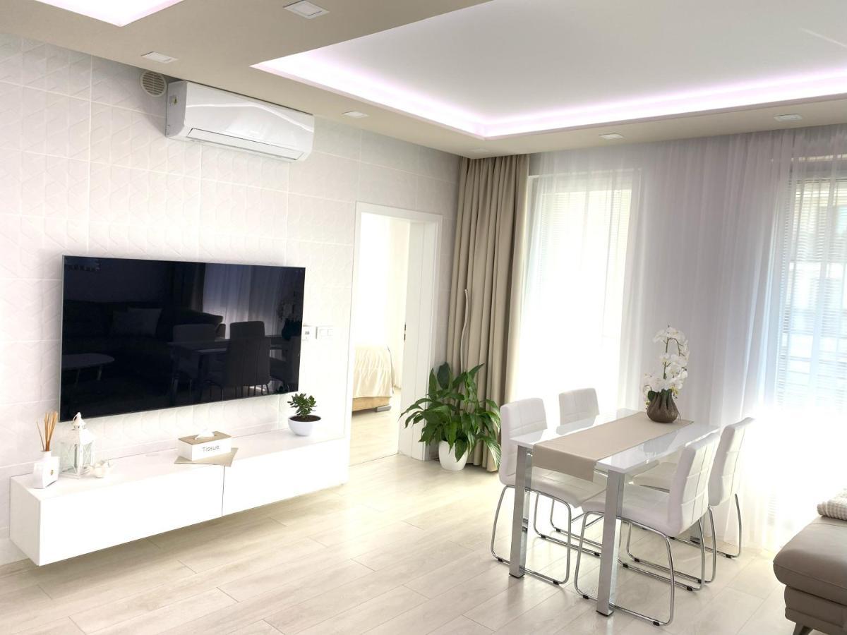 Die Eleganz - Apartment Near The City Center With Free Parking Pressburg Exterior foto