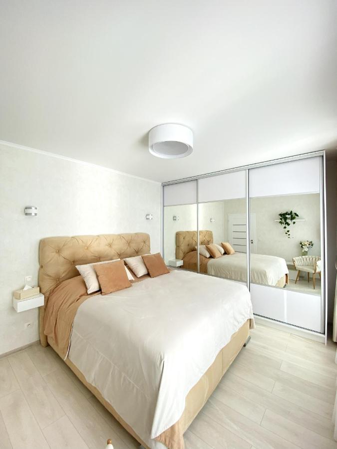 Die Eleganz - Apartment Near The City Center With Free Parking Pressburg Exterior foto